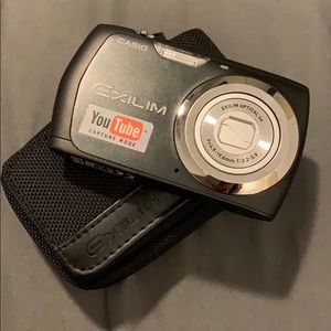 Digital camera